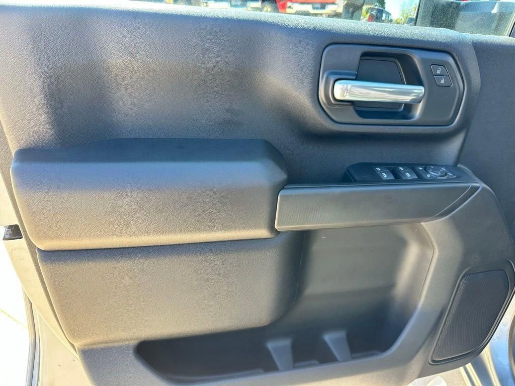 Used 2025 Chevrolet Silverado 2500 Custom w/ Custom Value Package image 20