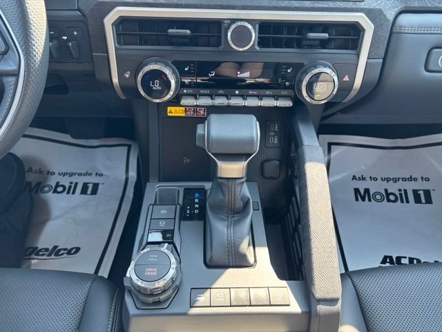 Used 2024 Toyota Tacoma Limited w/ Limited Package (LT) AWD/4WD image 15