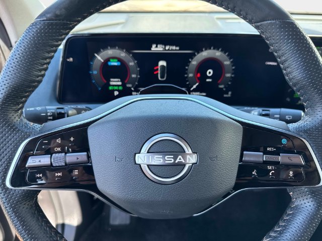 Used 2024 Nissan Ariya AWD image 28