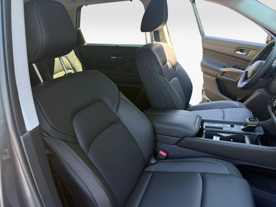 New 2026 Nissan Pathfinder SL w/ SL Premium Package FWD image 28