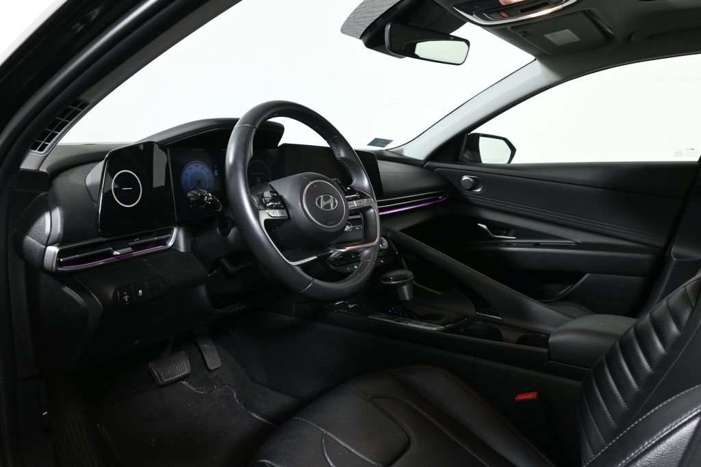 Used 2024 Hyundai Elantra Limited FWD image 4