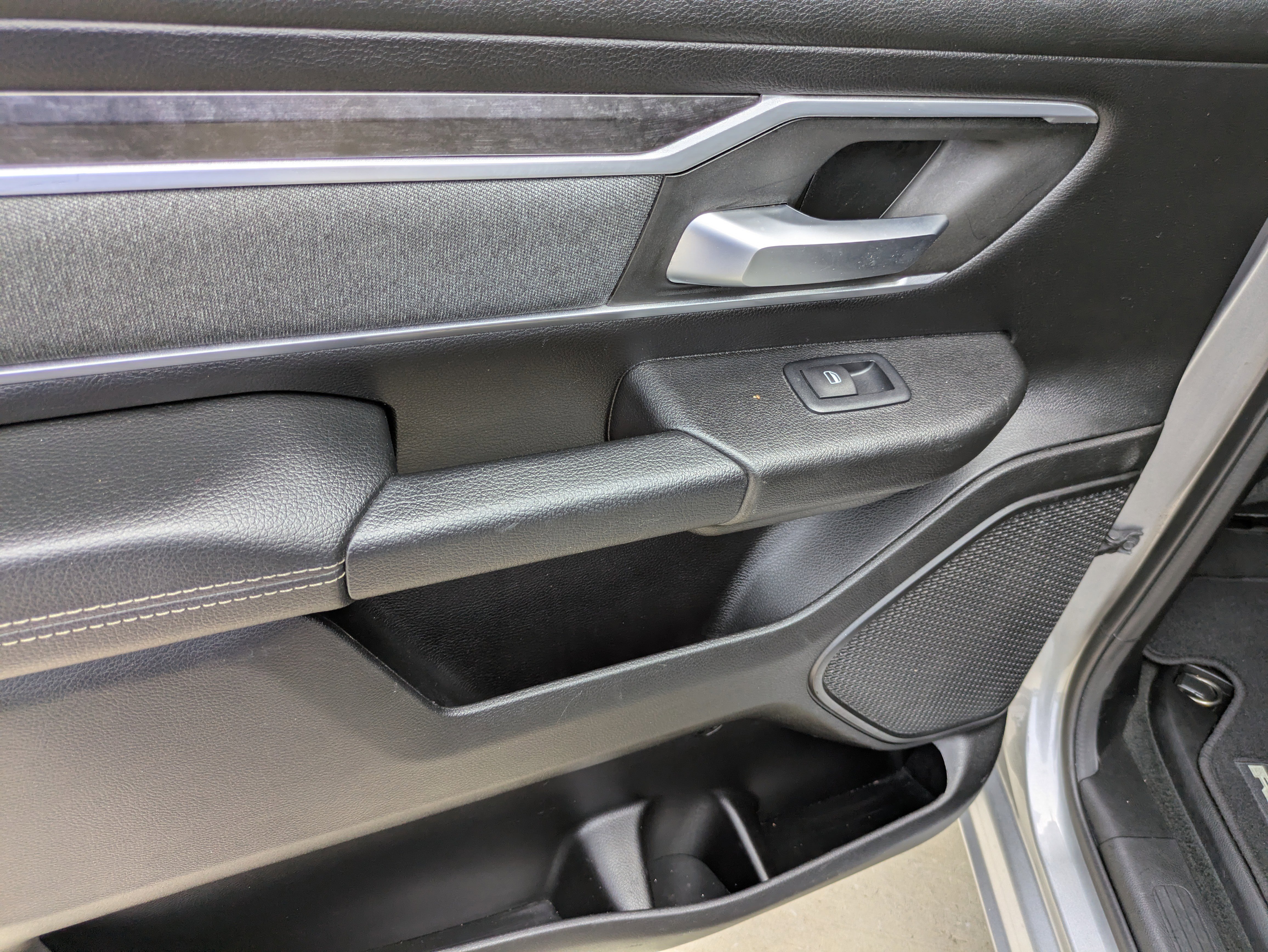 Used 2022 RAM 1500 Big Horn image 12