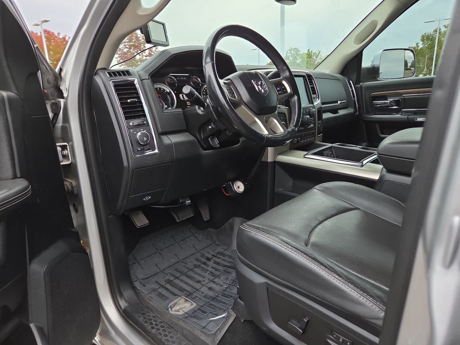 Used 2014 RAM 2500 Laramie w/ Convenience Group AWD/4WD image 10
