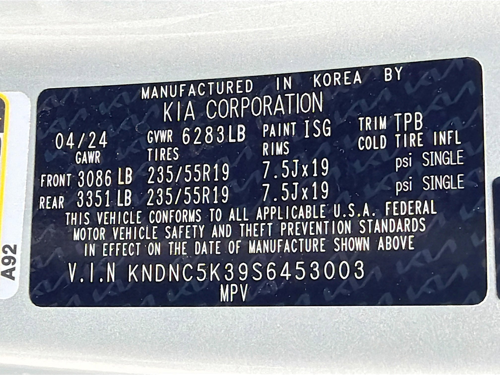 Used 2025 Kia Carnival EX image 45