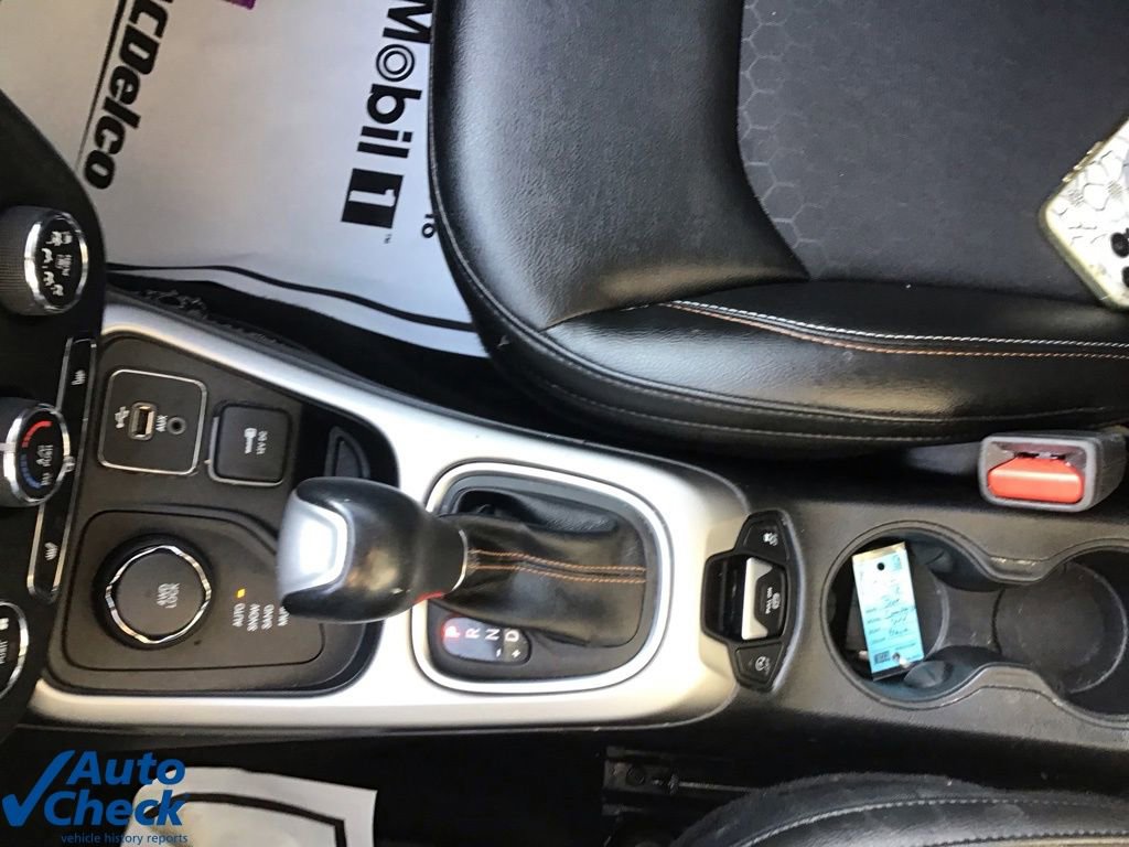 Used 2018 Jeep Compass Latitude w/ Cold Weather Group image 38