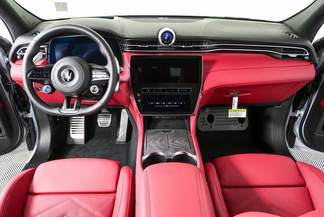 New 2026 Maserati Grecale Folgore AWD/4WD image 20