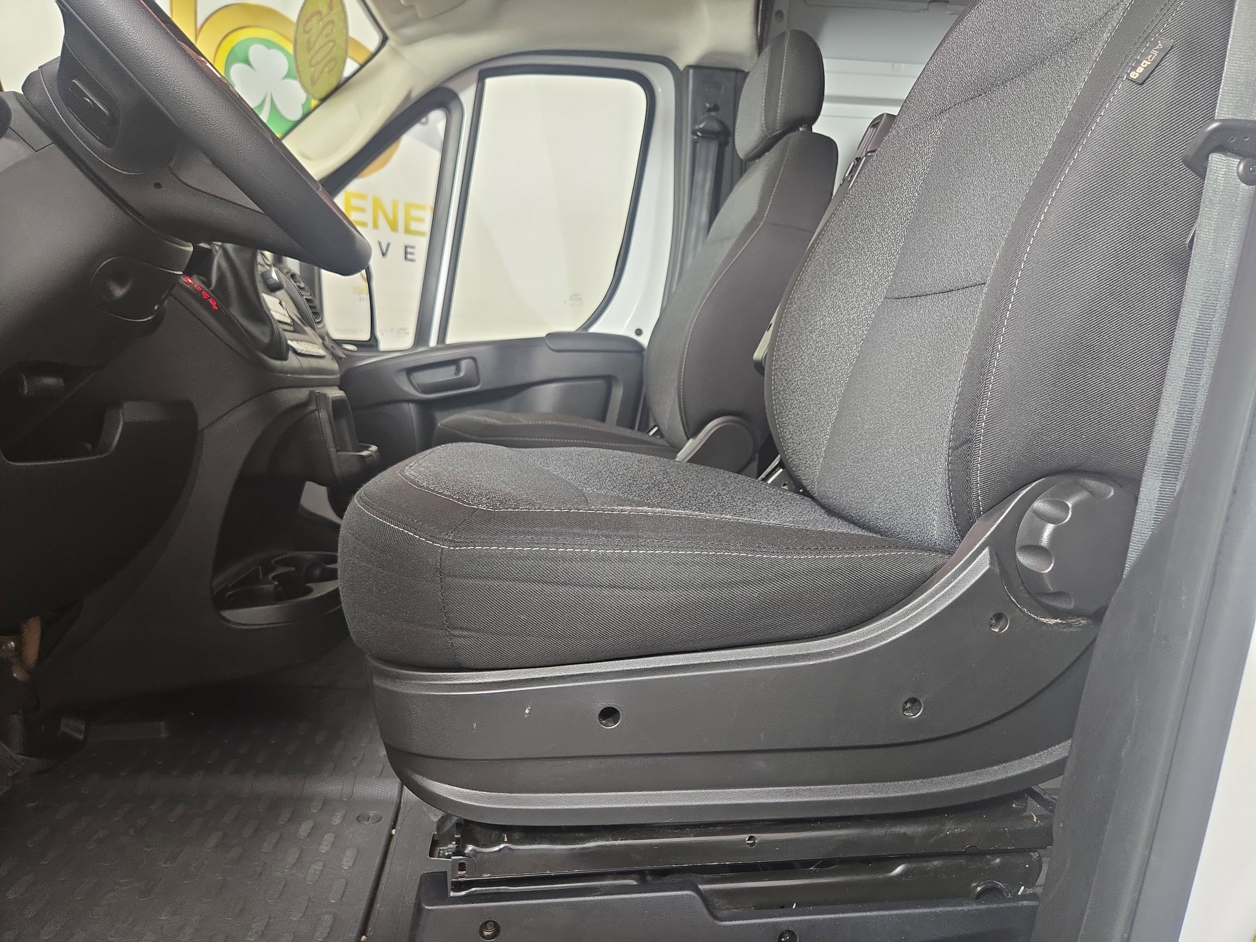 Used 2025 RAM ProMaster 2500 w/ Safety Group FWD image 29