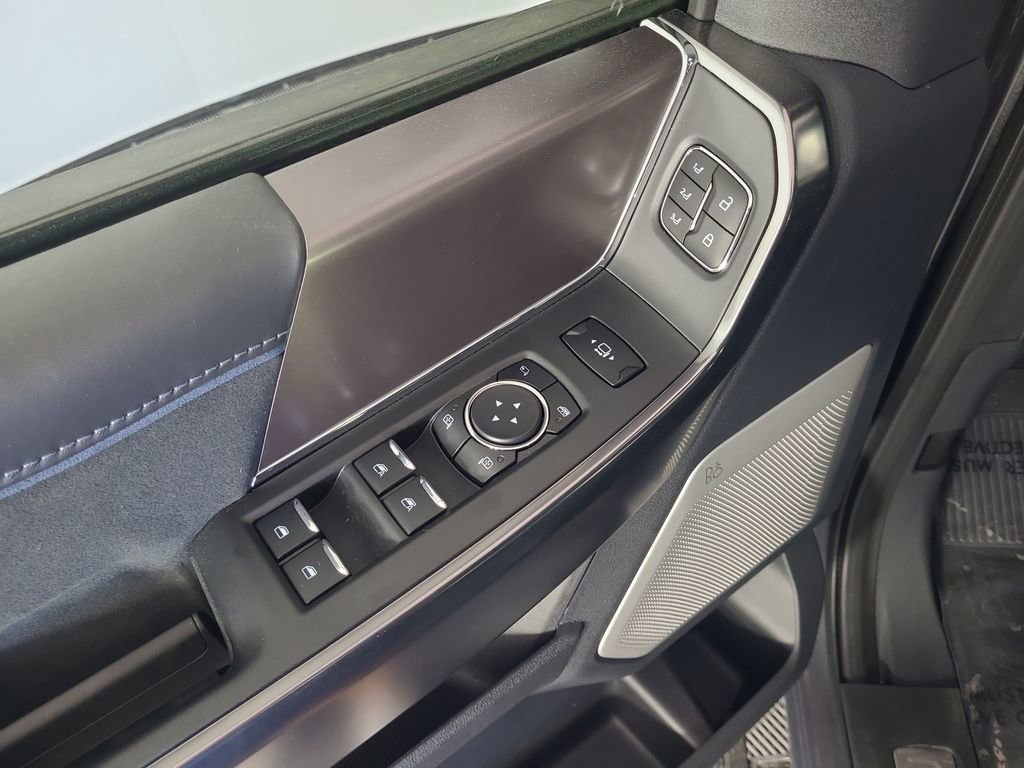 New 2026 Ford F350 Platinum image 19