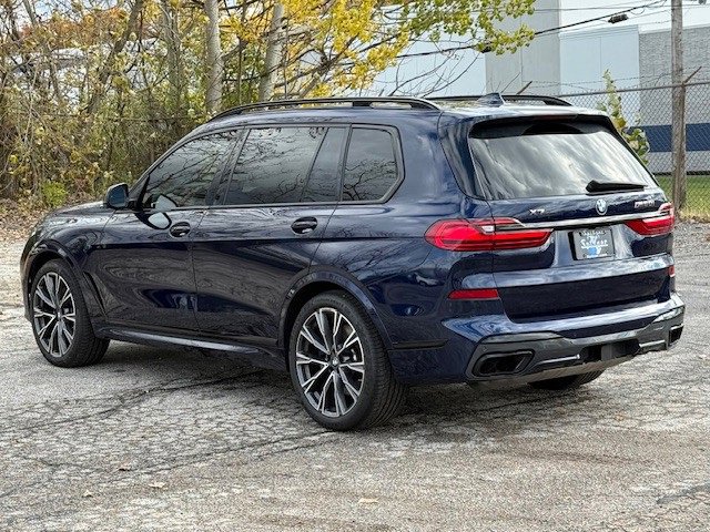 Used 2022 BMW X7 M50i image 7