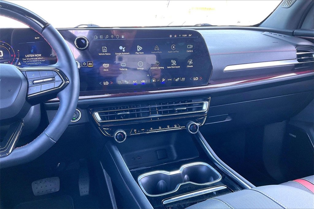 Used 2024 Chevrolet Traverse RS image 6