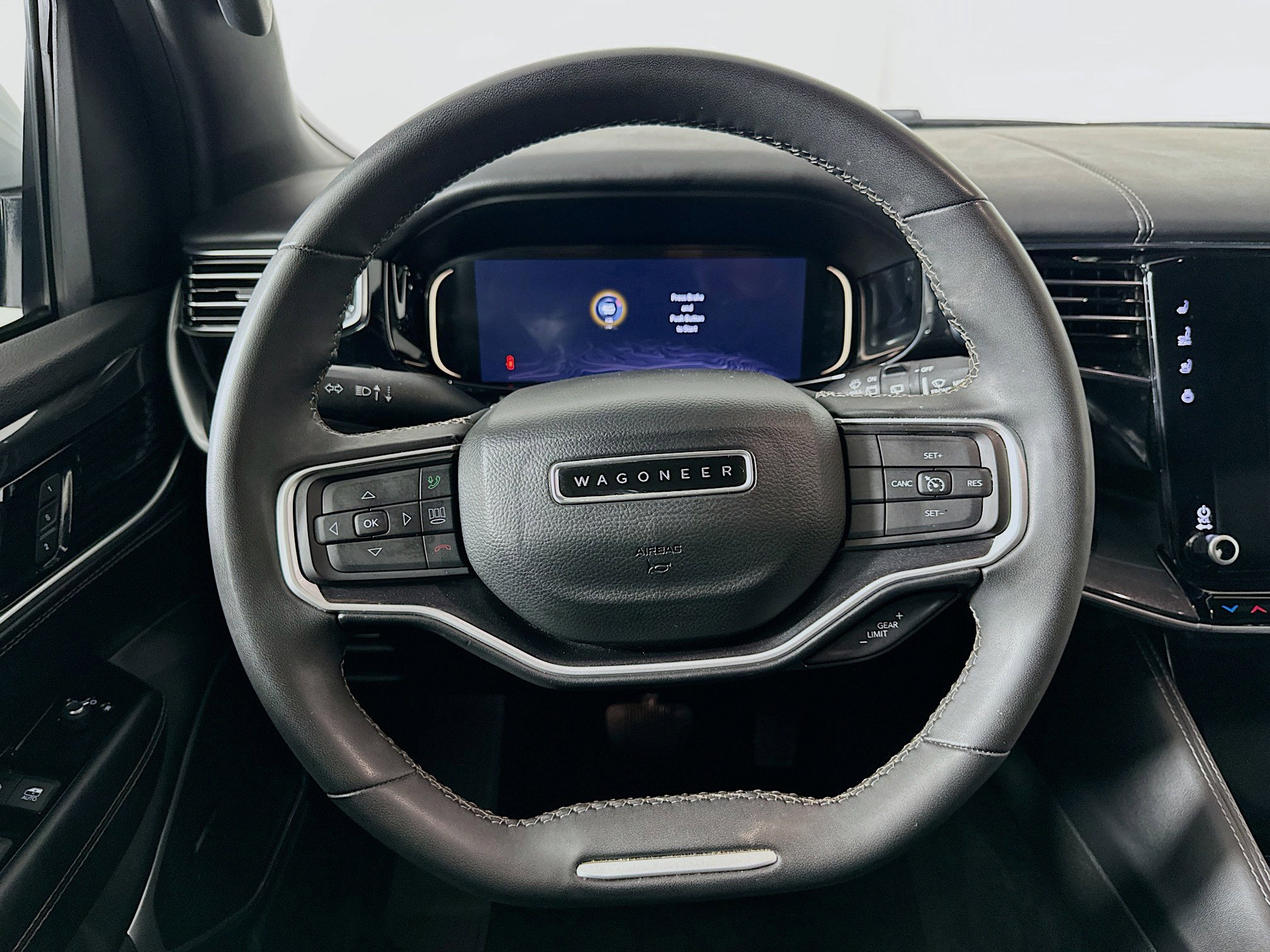 Used 2022 Jeep Wagoneer Series I w/ Rear Seat Video Group 1 image 18