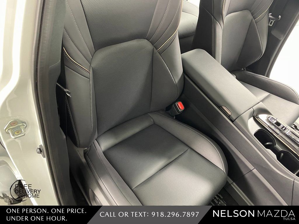 Used 2025 Toyota Crown Signia w/ Advanced Technology Package image 49