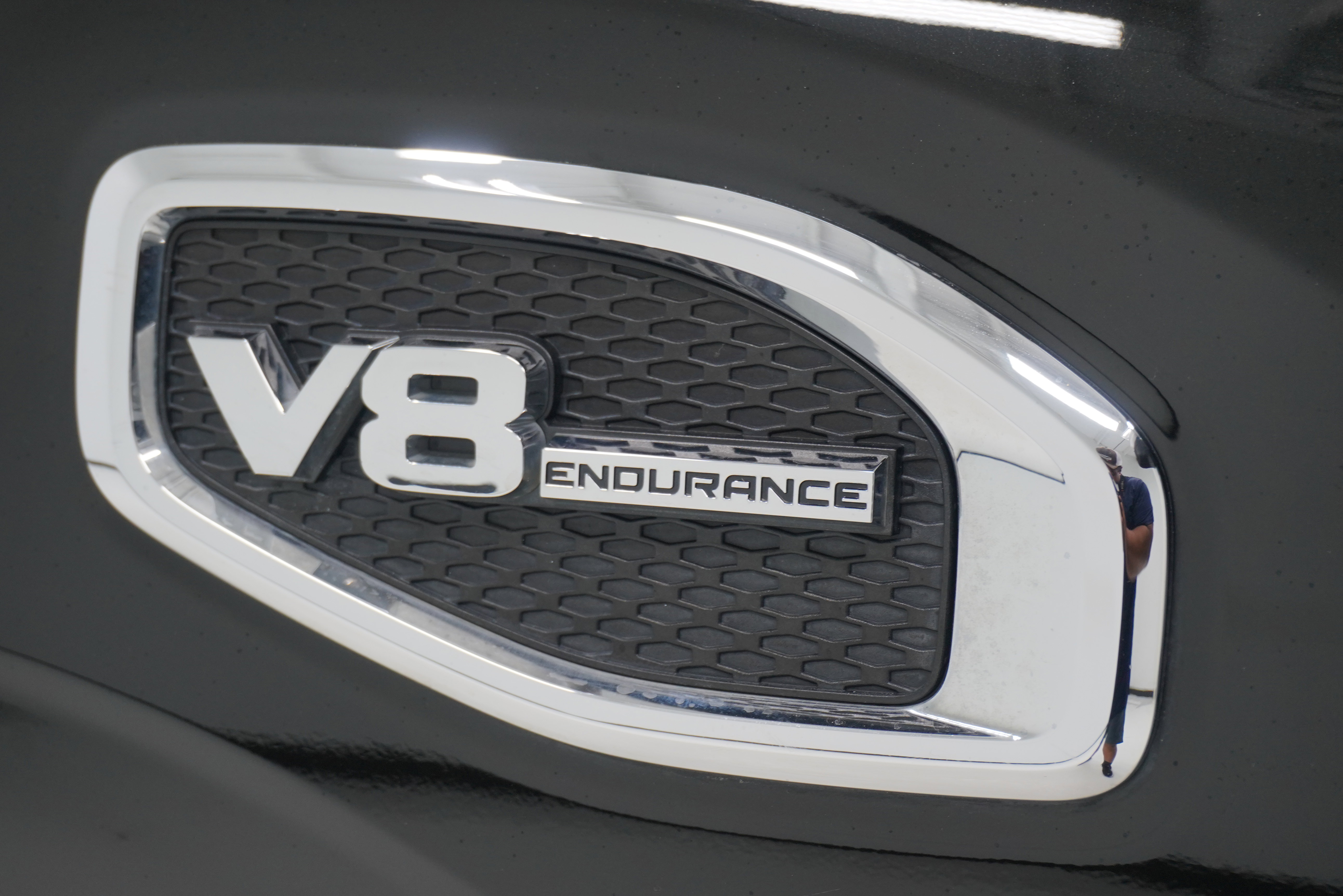 Used 2017 Nissan Titan SV RWD image 8