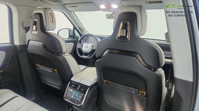 Used 2024 Rivian R1S Adventure AWD/4WD image 27