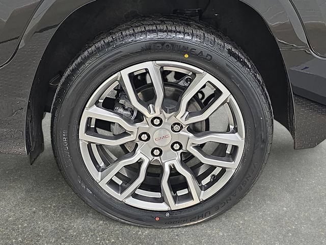 Used 2024 GMC Terrain Denali w/ Denali Premium Package AWD/4WD image 33