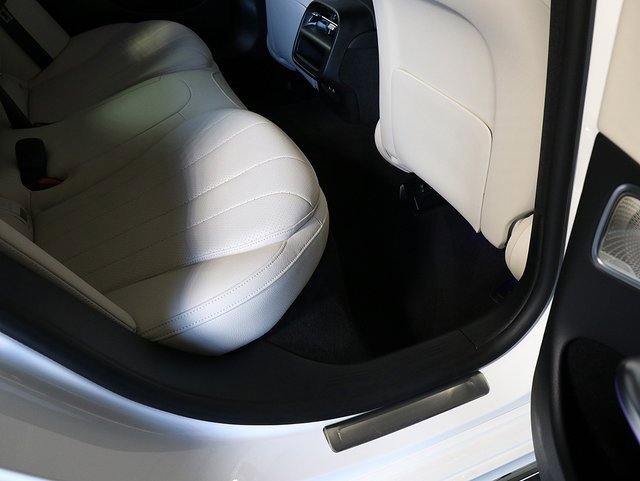 Used 2024 Mercedes-Benz E 350 4MATIC Sedan image 33