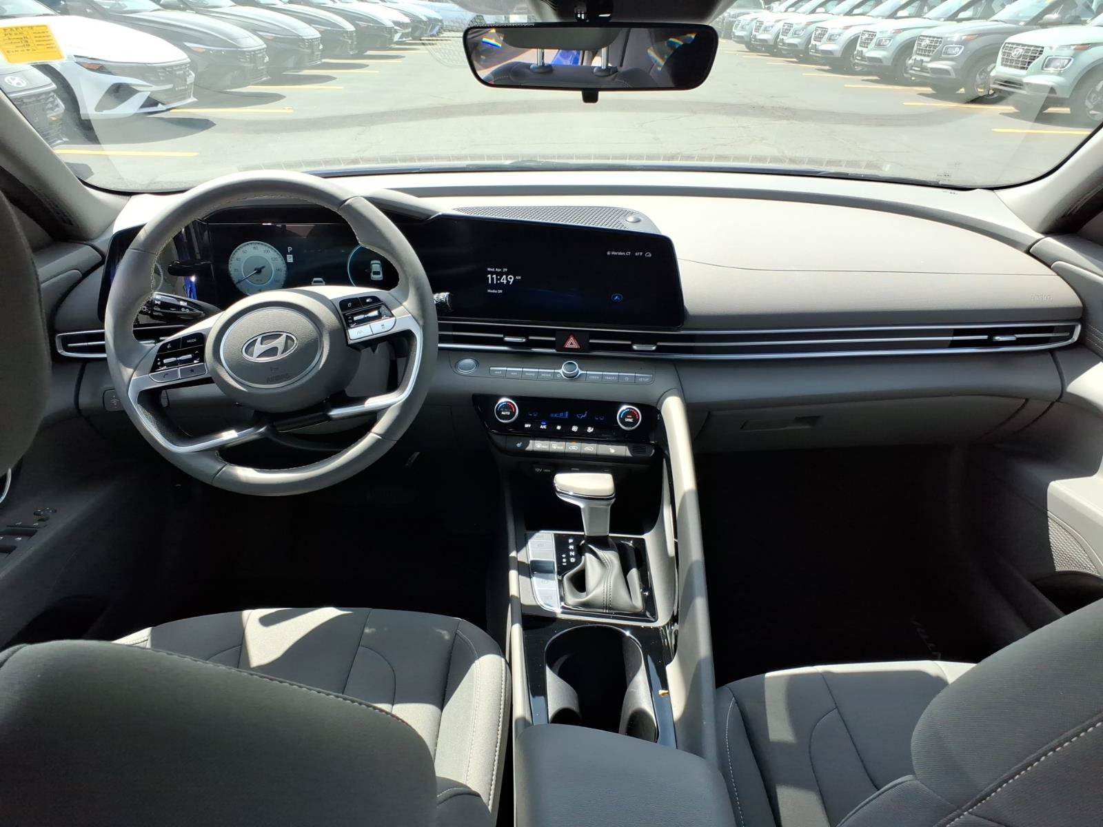 Used 2024 Hyundai Elantra SEL w/ Convenience Package FWD image 14