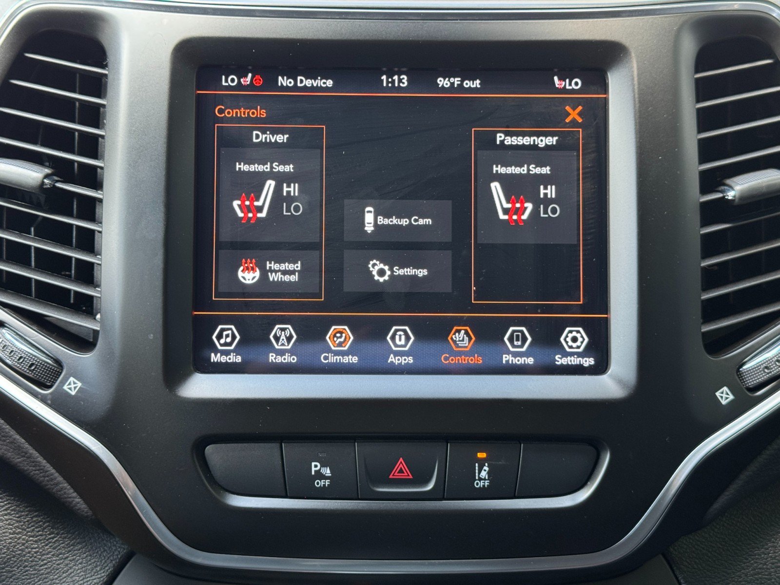 Used 2021 Jeep Cherokee Latitude Lux w/ Comfort/Convenience Group AWD/4WD image 25