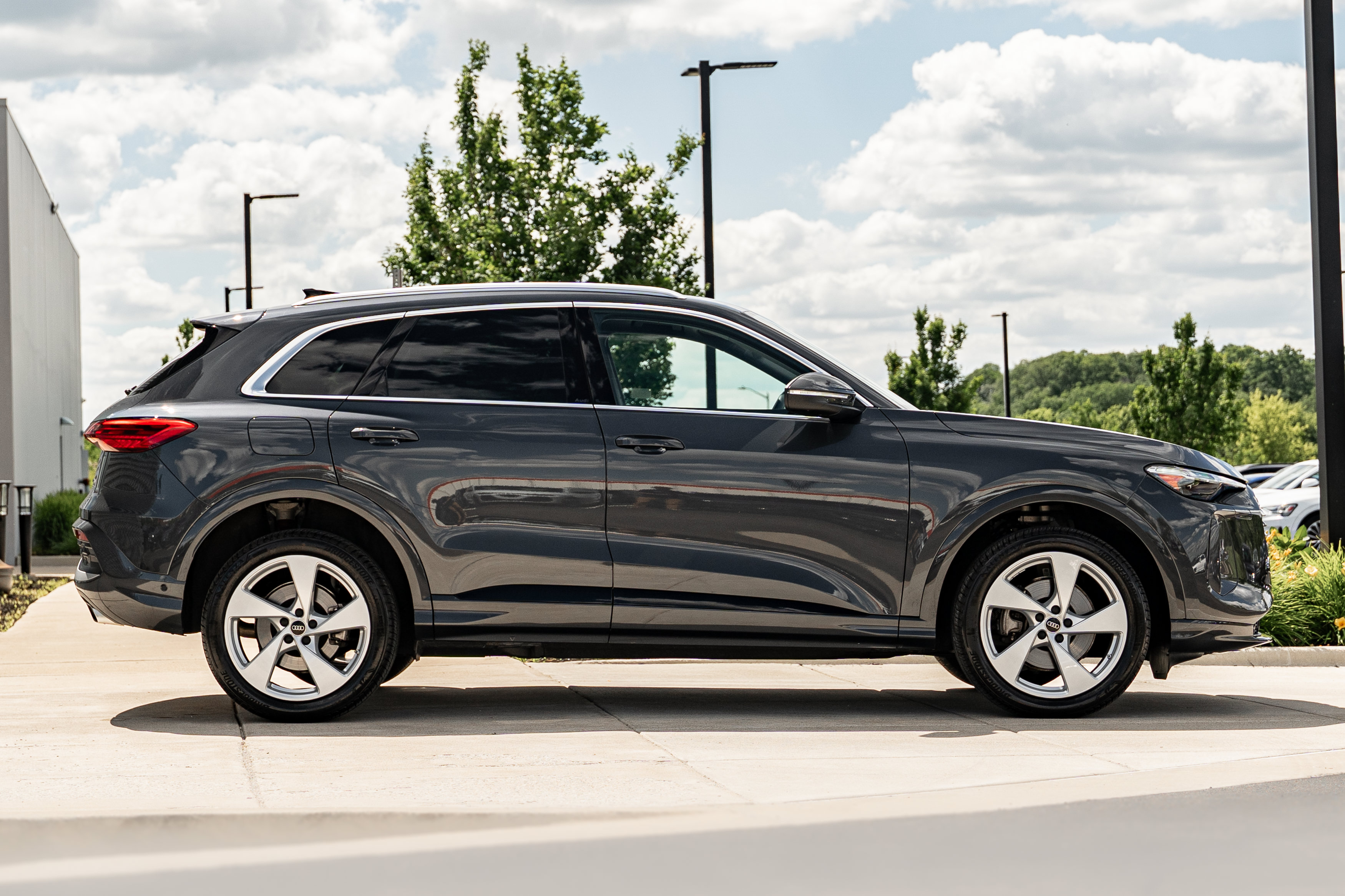 Certified 2025 Audi Q5 Premium w/ Premium Plus AWD/4WD image 3