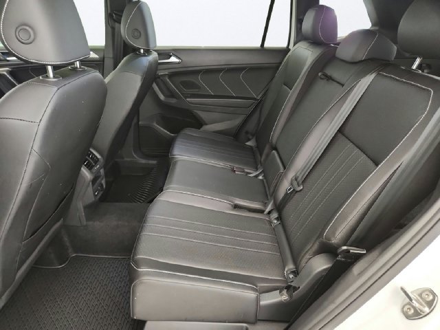 Used 2024 Volkswagen Tiguan SE R-Line AWD/4WD image 23