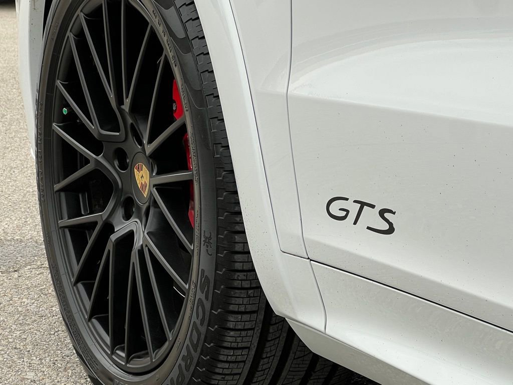 Used 2021 Porsche Cayenne GTS image 13
