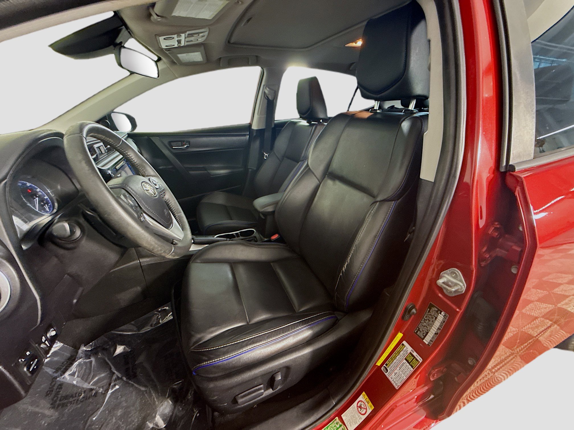 Used 2017 Toyota Corolla XSE image 22