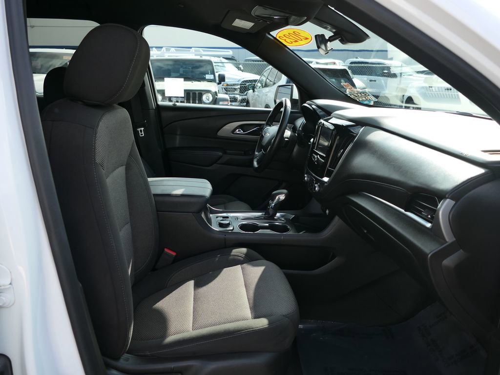Used 2023 Chevrolet Traverse LT image 26