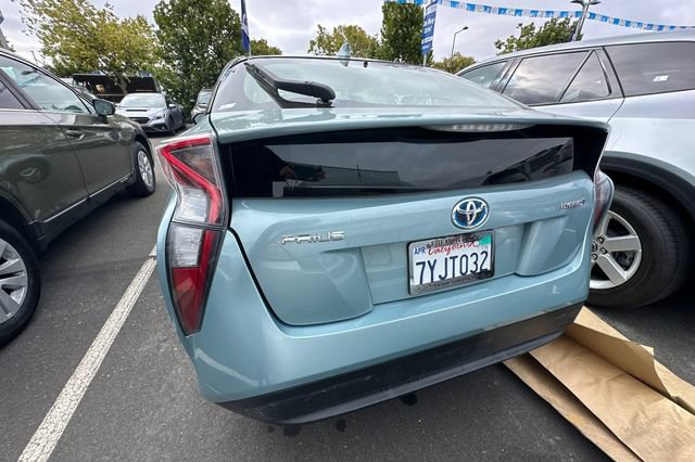 Used 2017 Toyota Prius Three FWD image 6