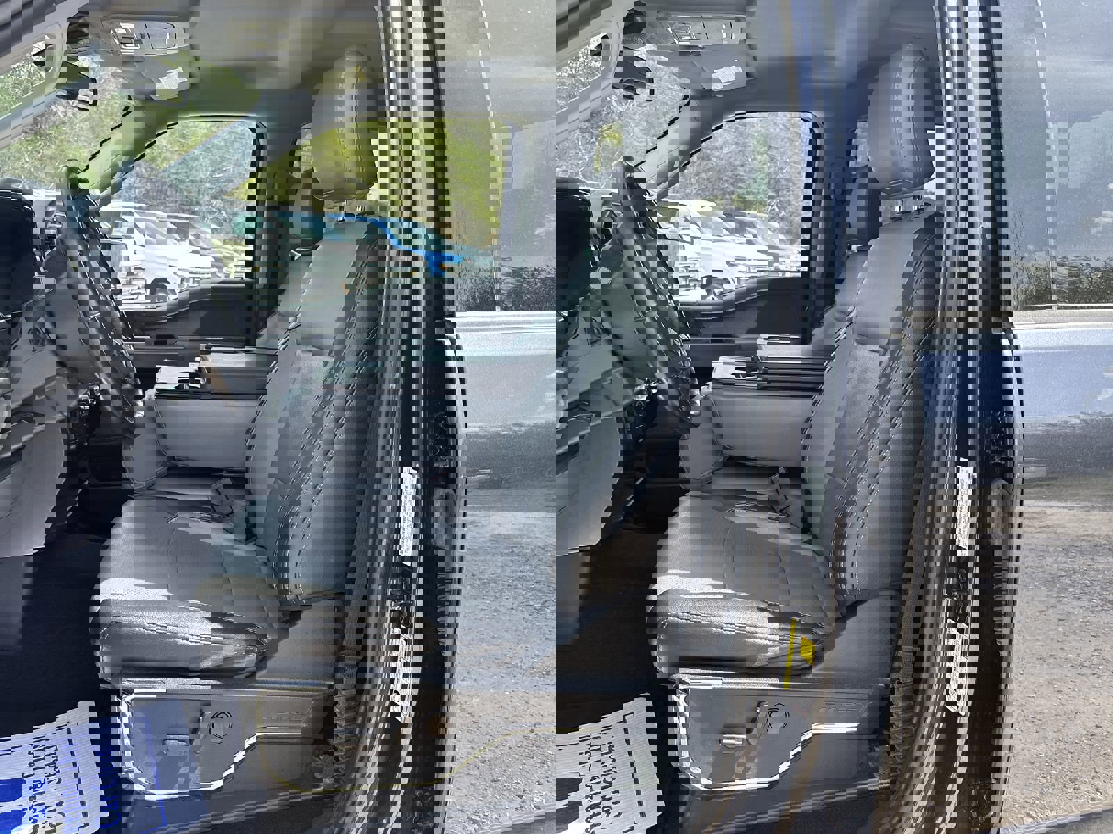 Used 2022 Ford F150 Lariat w/ Equipment Group 501A Mid image 14