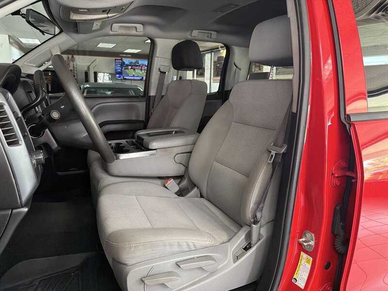 Used 2017 Chevrolet Silverado 1500 Custom w/ Custom Convenience Package RWD image 12