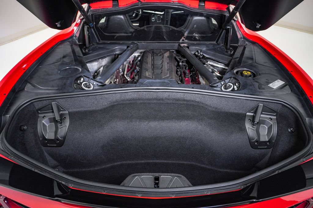 Used 2021 Chevrolet Corvette Stingray Preferred Cpe w/ Z51 Performance Package RWD image 30