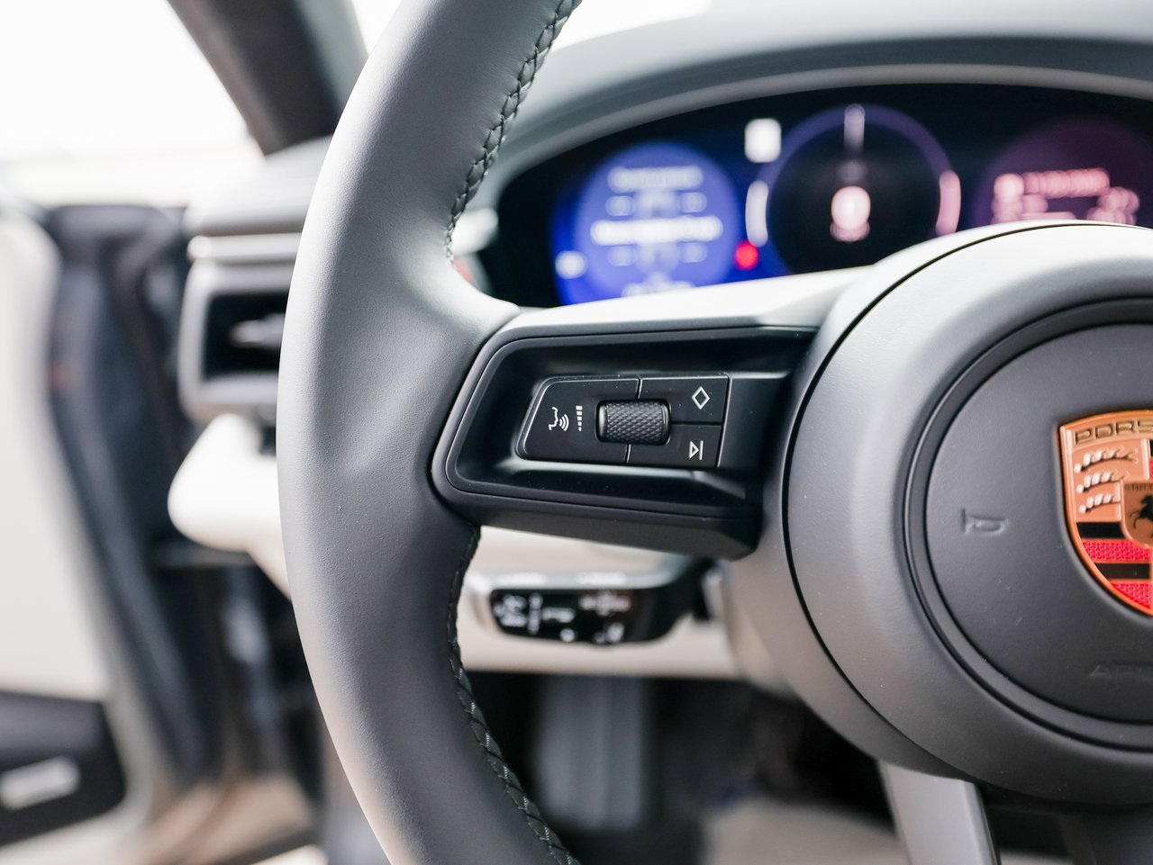 New 2025 Porsche Macan 4S Electric image 17