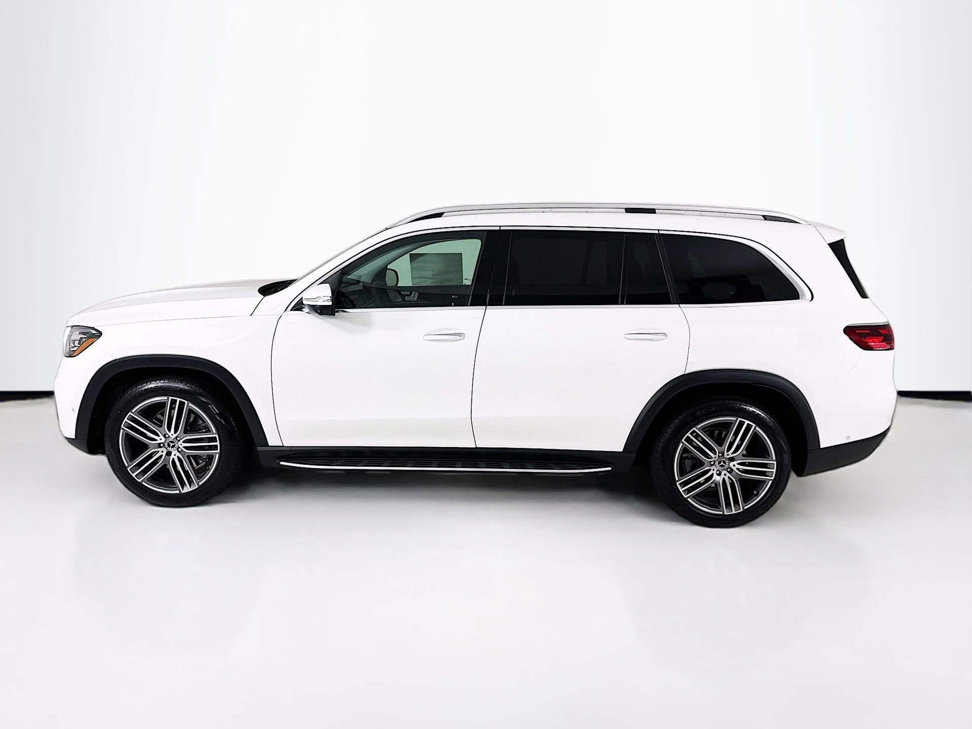 New 2026 Mercedes-Benz GLS 450 4MATIC image 5