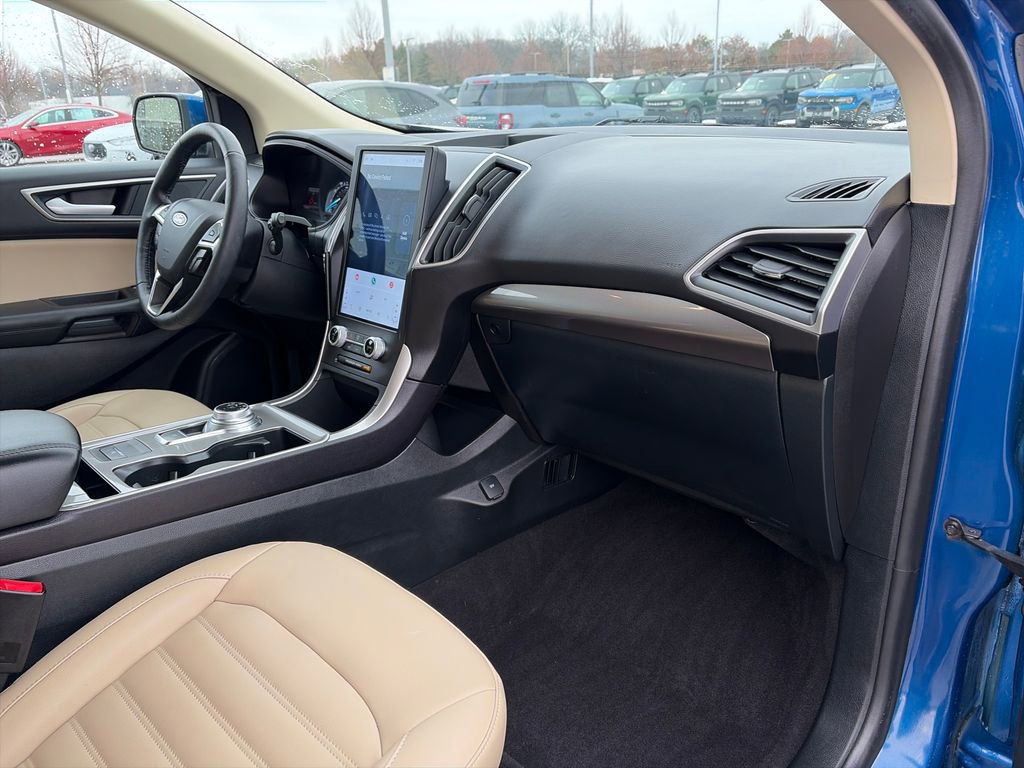 Used 2024 Ford Edge SEL w/ Convenience Package image 14