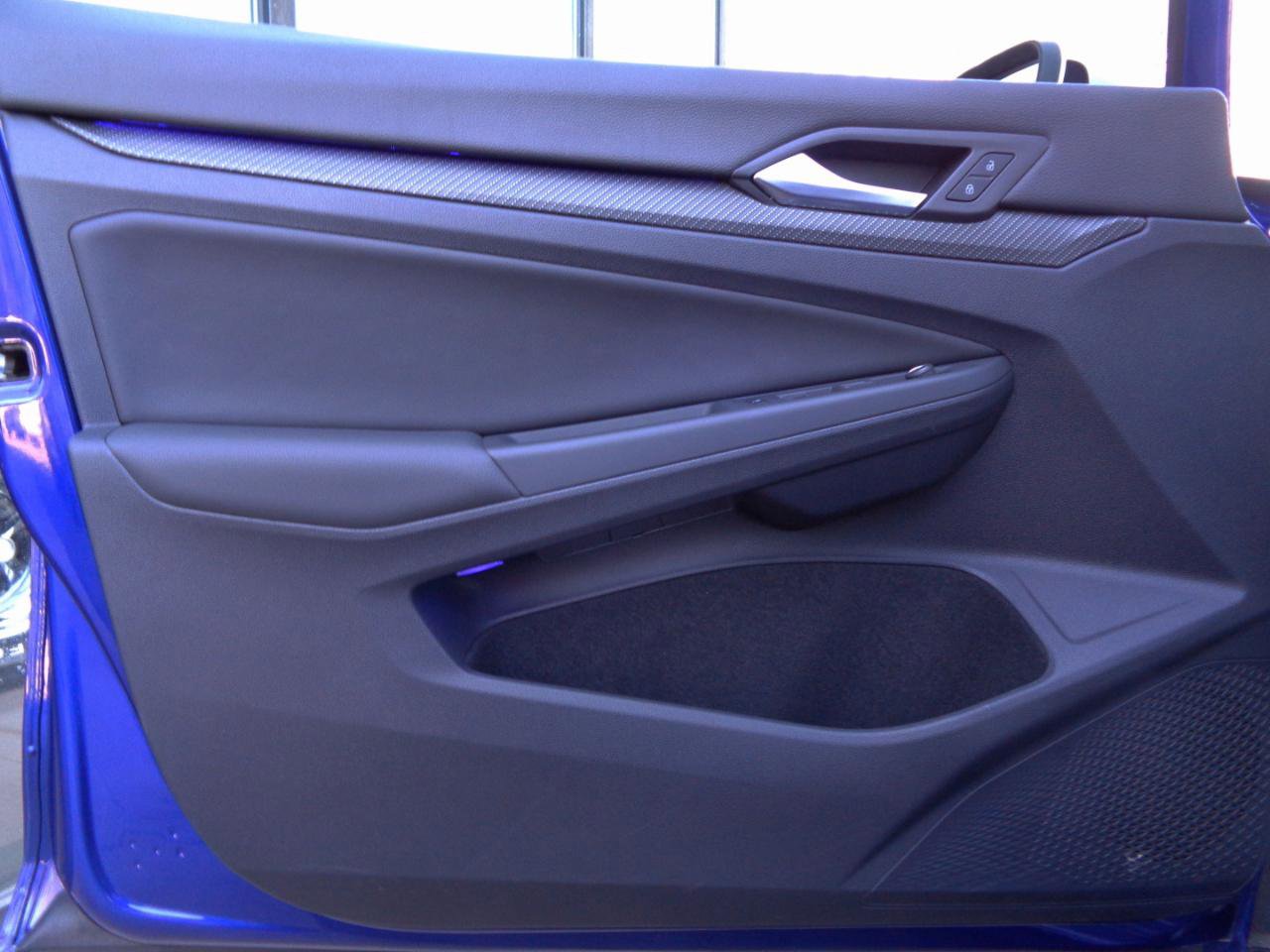 Used 2022 Volkswagen Golf R image 15