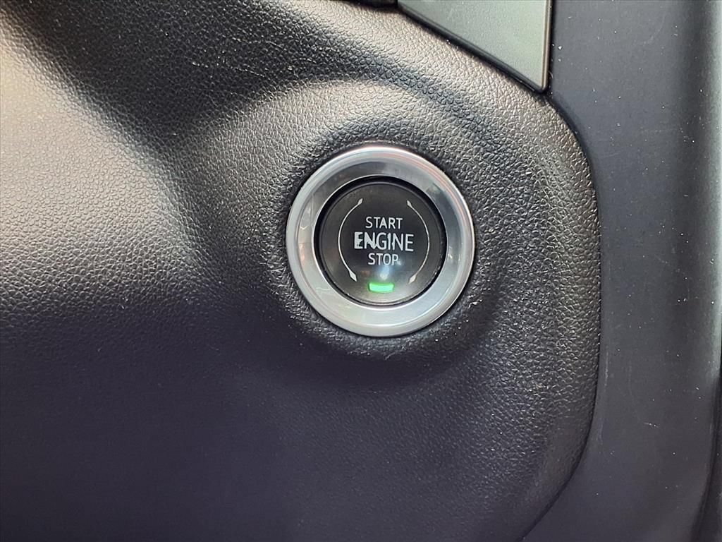 Used 2019 Chevrolet Silverado 1500 RST AWD/4WD image 16