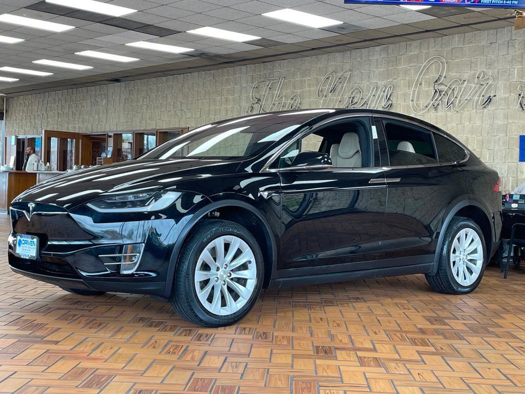 Used 2016 Tesla Model X 90D AWD/4WD image 4