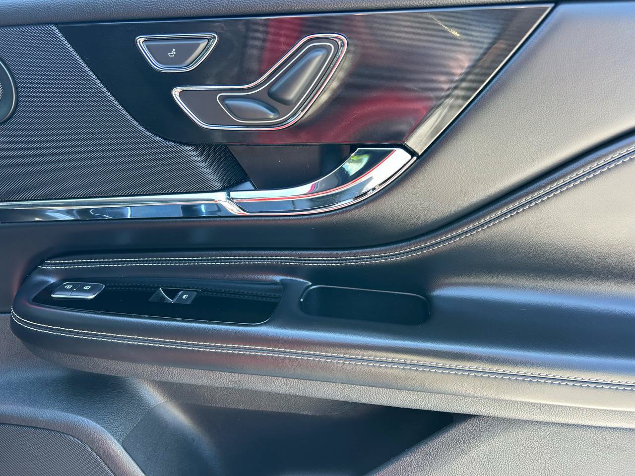Used 2020 Lincoln Corsair Reserve w/ Equipment Group 201A AWD/4WD image 10