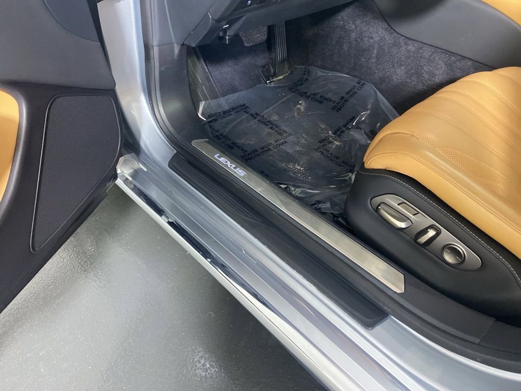 Certified 2023 Lexus LS 500 AWD w/ Interior Upgrade Package image 25