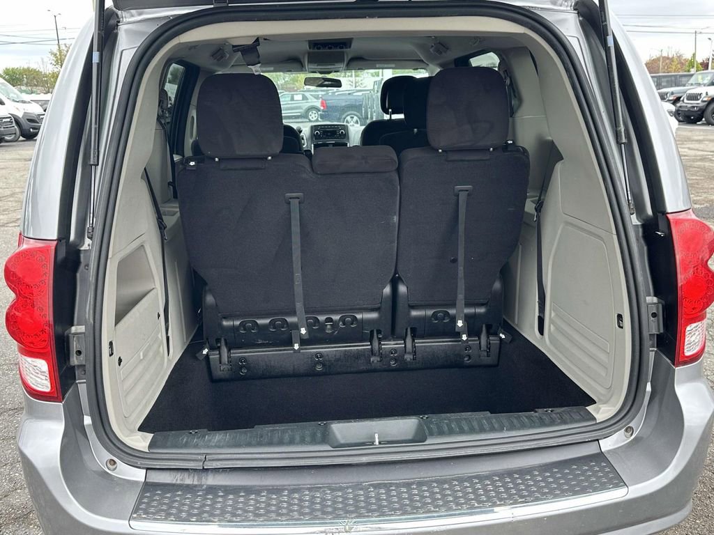 Used 2013 Dodge Grand Caravan SE FWD image 10