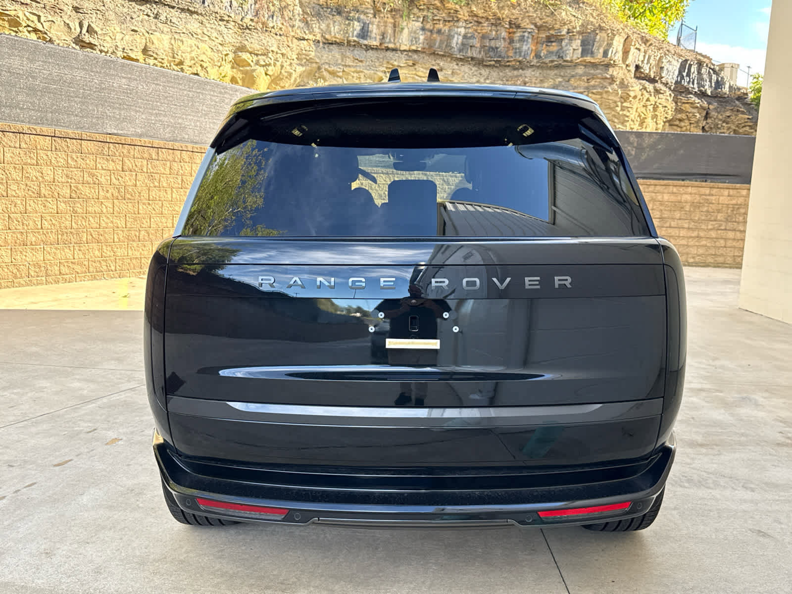 New 2025 Land Rover Range Rover SE image 4