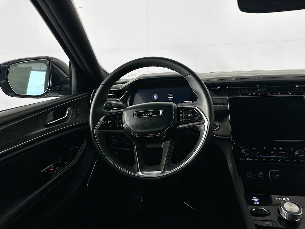 Certified 2025 Jeep Grand Cherokee L Overland w/ Rear Seat Video Group I AWD/4WD image 35