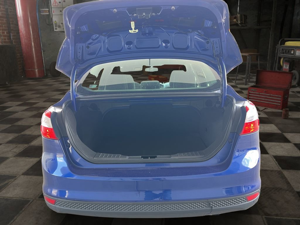 Used 2012 Ford Focus SE image 9