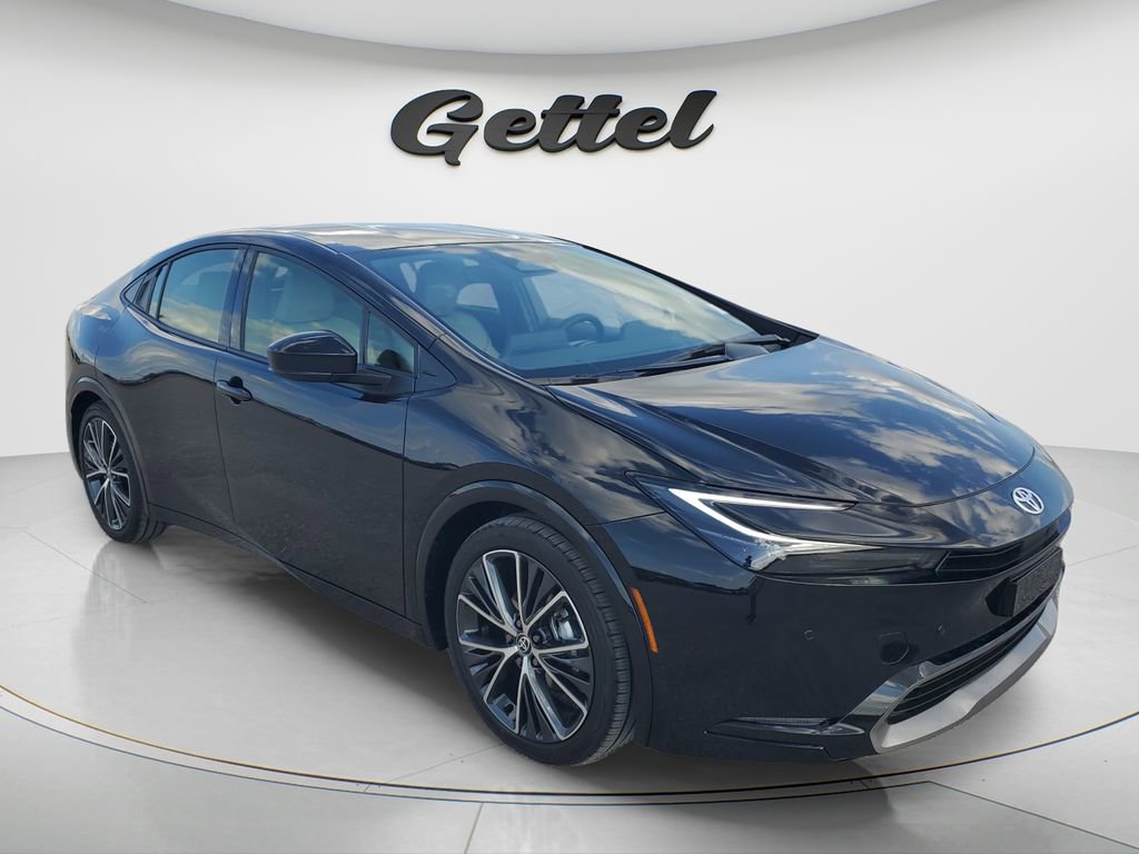 Certified 2026 Toyota Prius XLE FWD image 3