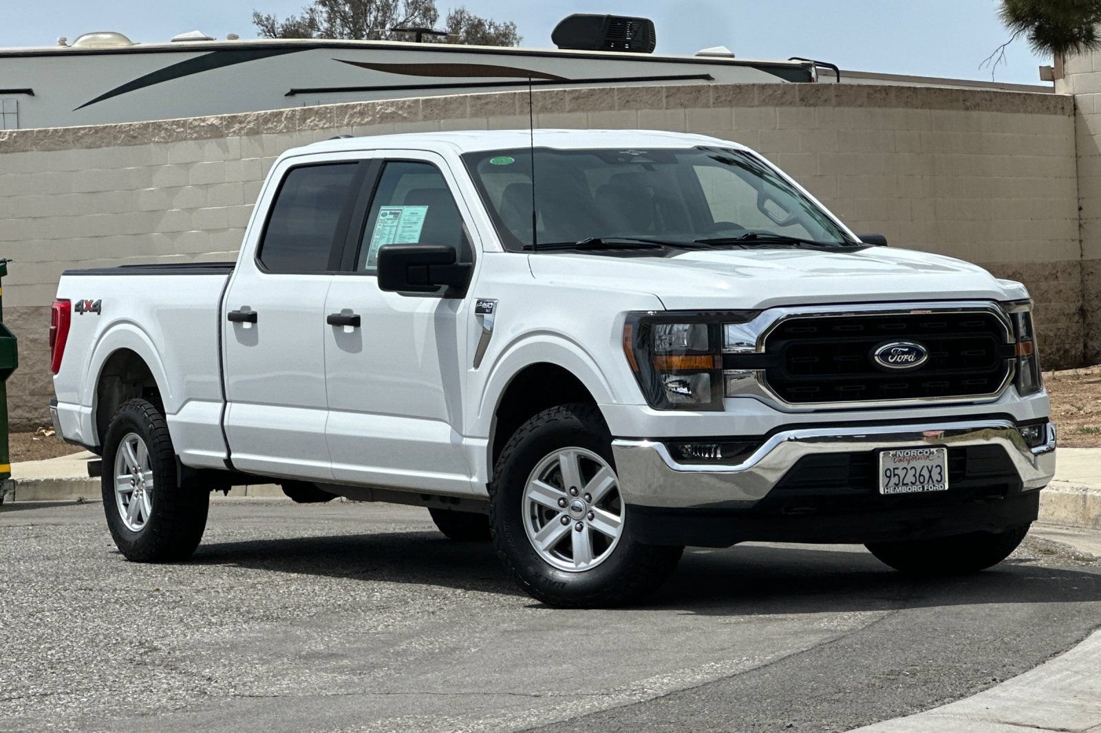Used 2023 Ford F150 XLT AWD/4WD image 2