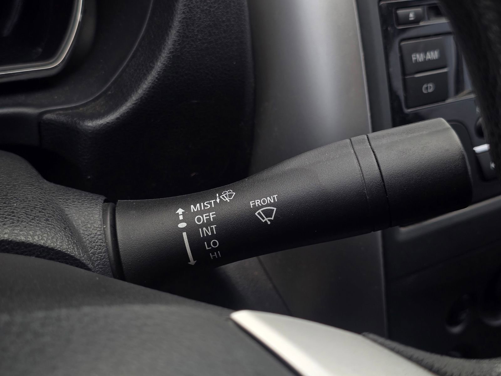 Used 2015 Nissan Versa SV image 22