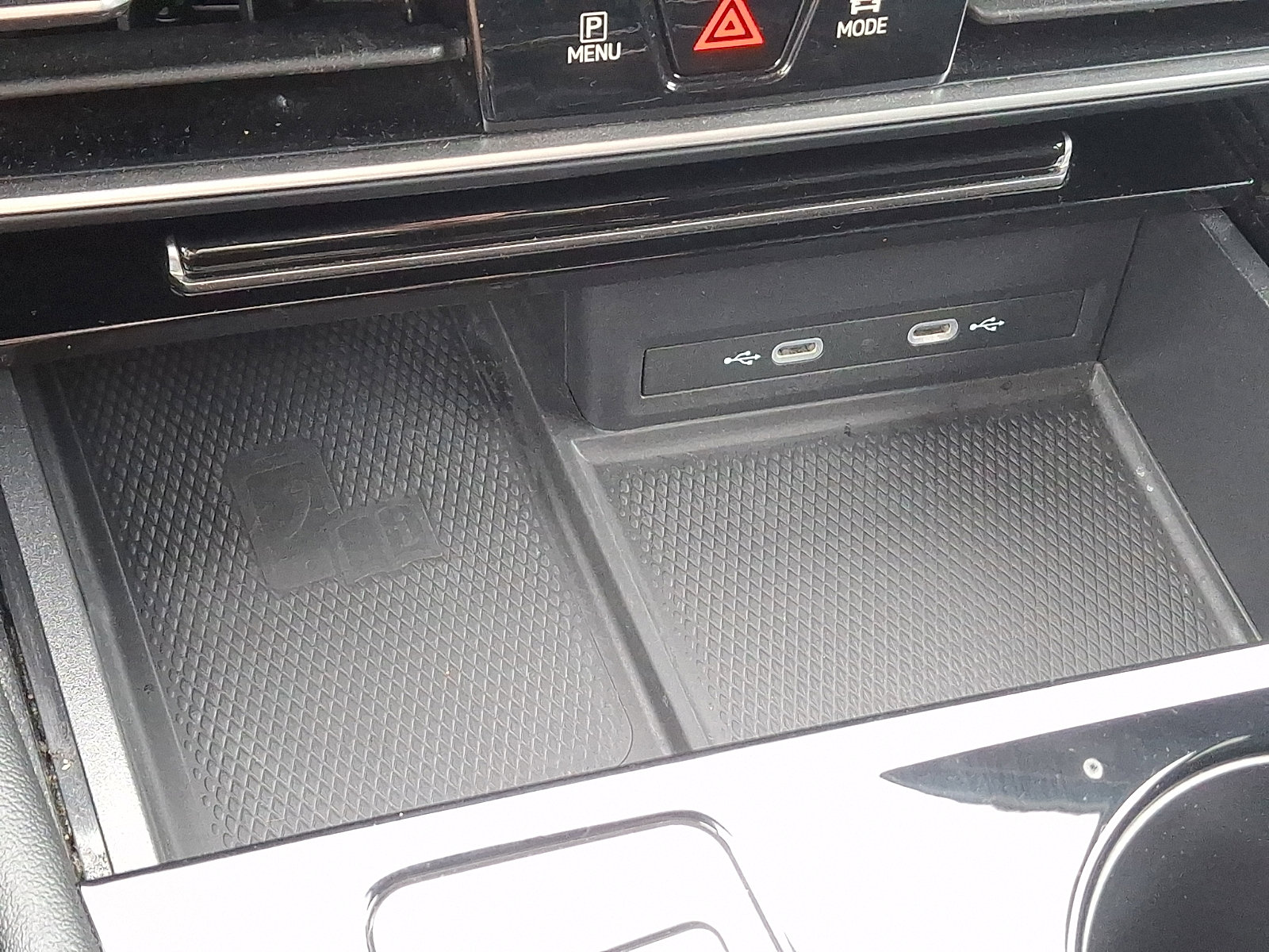 Used 2024 Volkswagen Atlas SE image 23