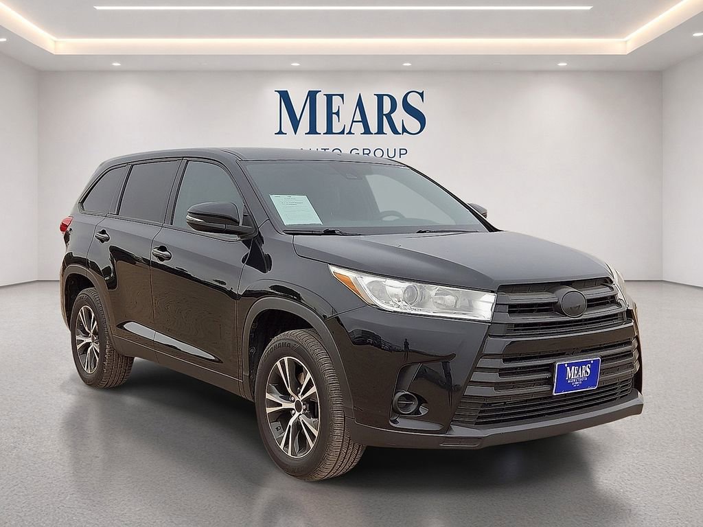 Used 2019 Toyota Highlander LE FWD image 7