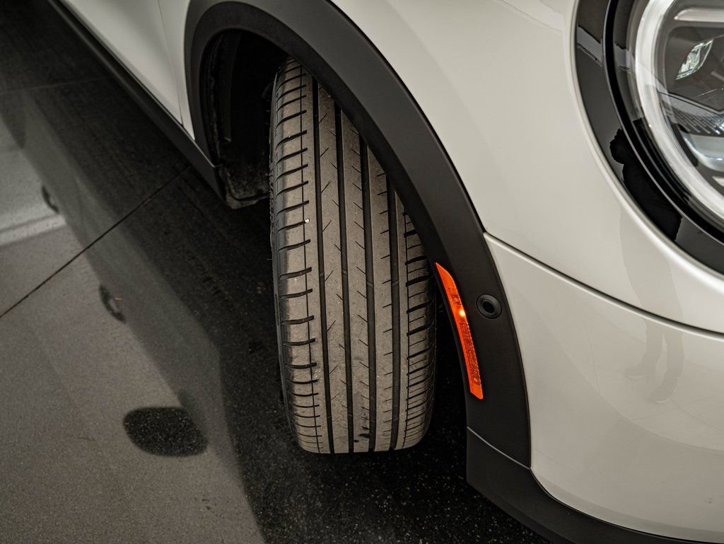 Certified 2025 MINI Cooper S image 40