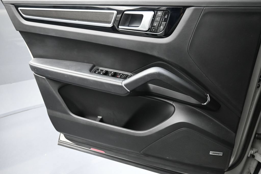 Certified 2021 Porsche Cayenne GTS AWD/4WD image 22